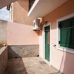 Apartment Mahis 1 *